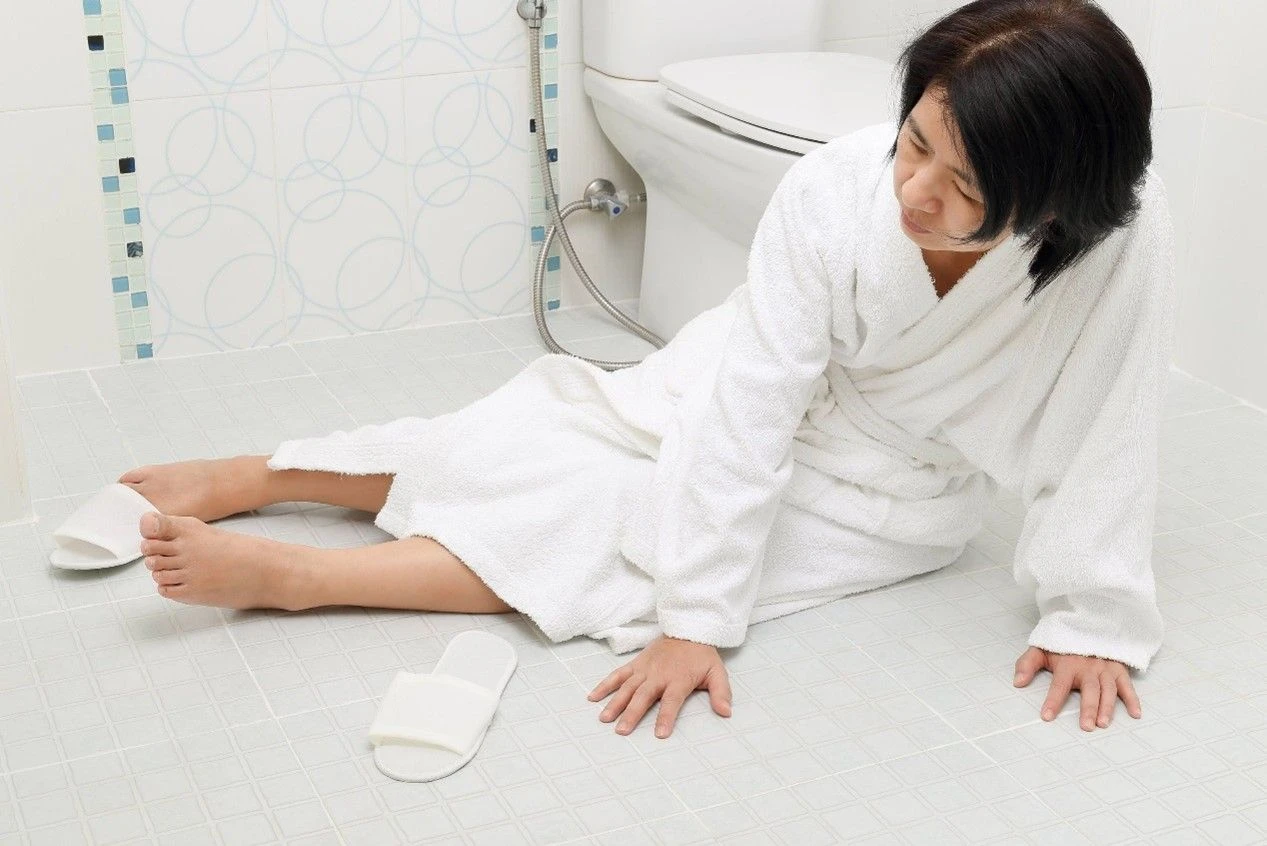 Phần 1: Tắm Đêm Có Thực Sự Liên Quan Đến Đột Quỵ Não Không?